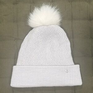 Lululemon Athletica White Knit Pom-Pom Beanie